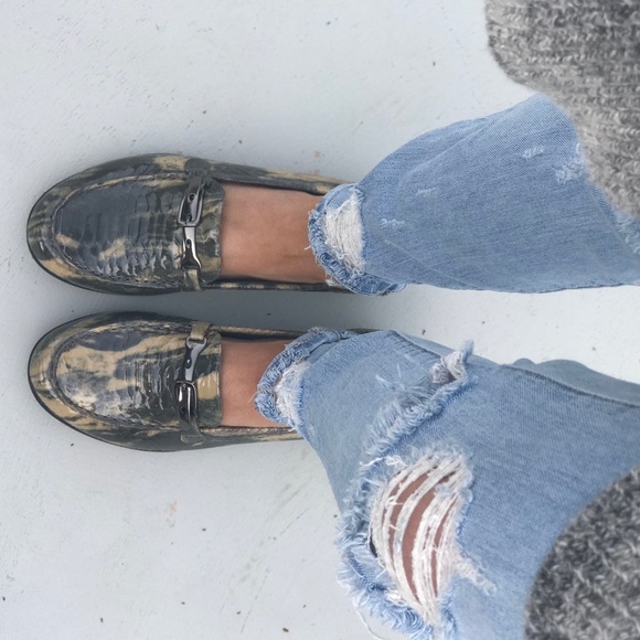 Snake Print Leather Loafers - Picture 3 of 8